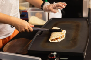 Chapeira profissional: o que avaliar antes de comprar para bares e restaurantes?